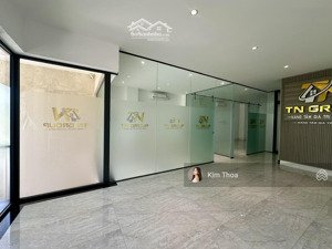 tầng trệt 7x20m vạn phúc, ngăn 3 phòng, không gian thoáng, có thang máy máy lạnh, hầm xe. giá 18tr