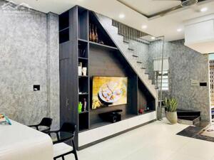 Gu thẩm mĩ đỉnh 1 căn nhà hiện đại sang trọng gần công viên phần mềm quang trung q12