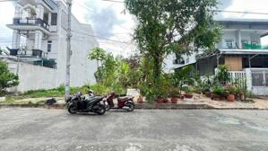 Chính Chủ Cần Bán Đất MTĐ Lê Hữu Nghĩa, P. 4,TP. Tân An,100m2 SHR, 900tr, Sang Tên