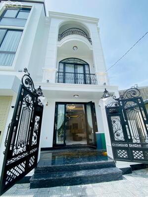 Bán nhà 3 tầng Full nội thất Kiệt ôtô Hoàng Quốc Việt thông ra Võ Nguyên Giáp, gần Khu đô thị Phú Mỹ An, TP. Huế