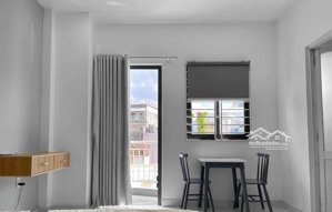 cho thuê studio ban công 30m2 full nội thất ngay trung tâm phú nhuận
