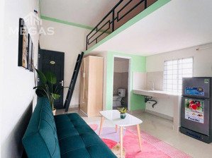 cho thuê phòng cao cấp cửa sổ lớn đầy đủ tiện tích và nội thất quận 5