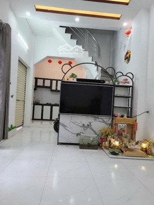 bán nhà tại số 21/348 trần nguyên hãn. 36m2x2 tầng công năng: 2 ngủ - 2wc - 1 thờ - 1 sân phơi