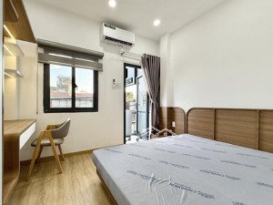căn hộ 2pn cao cấp, ban công rộng ngay trung tâm quận 8