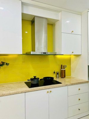 lê phương cần bán nhanh căn hộ cc star hill, pmh, 102m2, 3pn, giá 8.5 tỷ + ô xe hơi