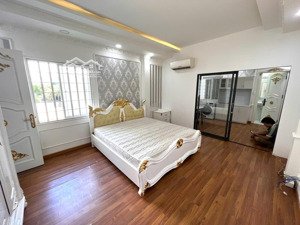 studio tách bếp siêu thoáng ngay luỹ bán bích - khu vực đông dân cư