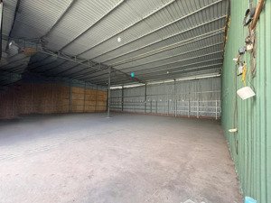 cho thuê kho hoà bình - tân phú - 255m2 - 30tr/tháng (bao vat) - cont đỗ cửa