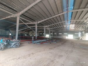 cho thuê xưởng 4500m2. đất 6000m2. pccc tự động. tân uyên. bình dương