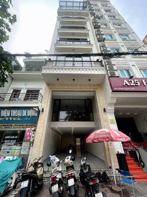 chính chủ có nhà riêng 90m² mặt sàn, mặt phố trần quý cáp, mặt tiền 5m, mới xây, có thang máy: