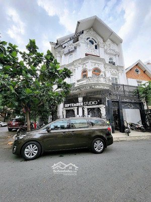 villa góc 2mt khu vip trần thiện chánh, q10. dt: 10x18m-158m2, 5 tầng, sân vườn. hđt 160tr. 48 tỷ