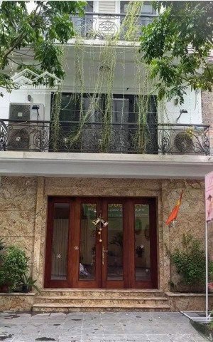 cho thuê nhà liền kề kinh doanh tại dự án phc complex nguyễn sơn - thang máy - thông sàn. giá 36tr