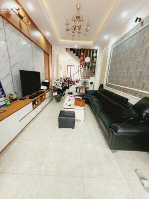Bán nhà Quan Nhân nhà đẹp thiết kế 62m 5 tầng 2 thoáng giá 16.5 tỷ ( có TL ) ,nội thất cao cấp kinh doanh .