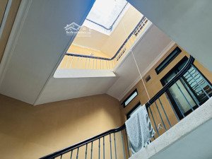 cho thuê nhà mặt đường phan bội châu dt 70m2 x 3 tầng sạch đẹp, ngang 4,5m, chỉ 16triệu/tháng