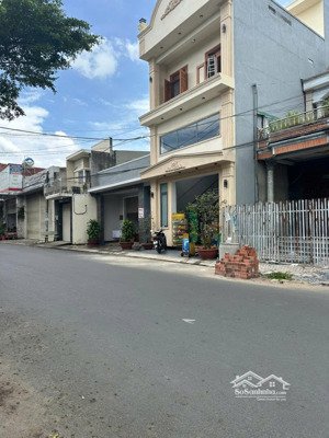 thiện chí bán nhanh căn nhà mặt tiền đường điểu xiển giá chỉ 23.3 tỷ