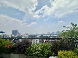 chính chủ cần bán toà apartment view hồ. 146m, giá 48.6 tỷ