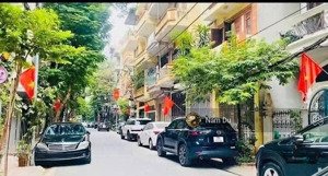 chính chủ nợ bank nguyễn văn huyên, ô toi tránh kinh doanh, 56m, 5 tầng mt 5m, 17.9 tỷ