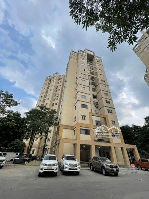 chung cư b11 nam trung yên 60m2,2pn+1wc đủ đồ nội thất giá 10tr sdt:0967566197