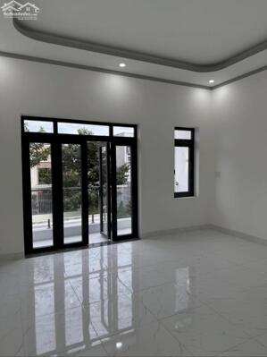 CHÍNH CHỦ CẦN BÁN NHÀ PHỐ NGAY ĐƯỜNG NGUYỄN KIM CÔNG – PHƯỜNG 4, TP. TÂN AN – SHR - 2 TỶ
