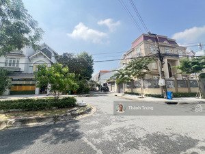 bán nền đất biệt thự 248m2 ngay gần ga metro, khu hành chính q9, giá chỉ 18,5 tỷ. vị trí đẹp