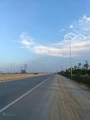 bán 4ha đất sản xuất công nghiệp đã xong thủ tục pháp lý có thể xây dựng ngay
