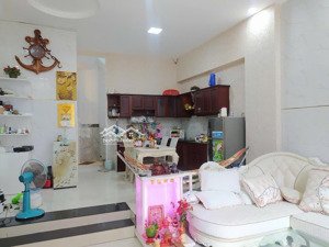 nhà khu cư xá phú thọ hòa (5x12)m ngang lớn bề thế