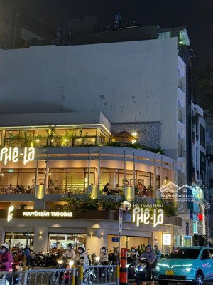 giảm 6 tỷ, bán nhà góc 2 mặt tiền thảo điền, quận 2 (6x16m) 3 tầng, bán 20 tỷ thuê 123,5 tr