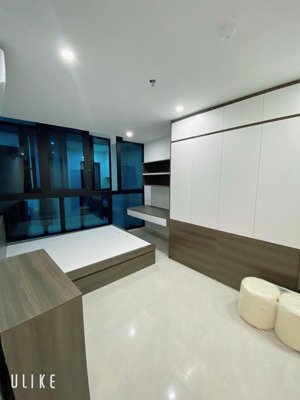 tòa chdv cự lộc 81m2, 8 tầng, ô tô tránh, 18 phòng full nội thất, doanh thu 110tr/th, giá 32.5 tỷ