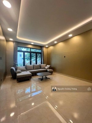 cho thuê biệt thự 120tr/th 6pn full nội thất luxury, q.2 - 580m2 sàn, vào ở ngay lh 