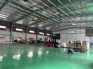xưởng đường 12m hương lộ 2 dt 50x50m thổ cư 2.554m2 giá 145 tỷ