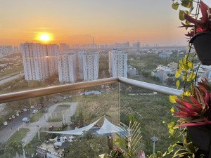 cần bán căn góc, 69m2 2pn - 2wc + ban công, nội thất cơ bản, đã có sổ hồng, giá chỉ 4 tỷ 3 tl