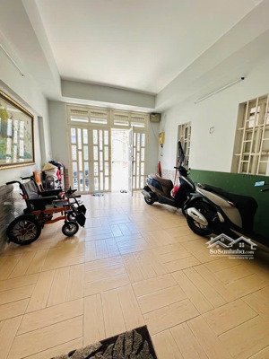 bán nhà 110m2 mtkd ngang hơn 5m đường xe tải thông ở kd khu trung tâm ngã năm chuồng chó gò vấp