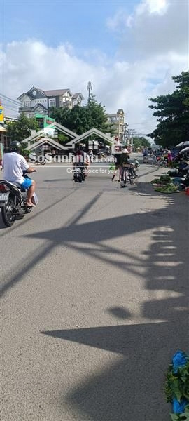 51.5 tỷ mt đường 20m tân phú, dt 630m2 full thổ, không qh lg, có dòng tiền hàng tháng. giá siêu tốt