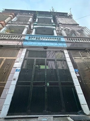 cần bán nhà yên duyên,hoàng mai dân xây chắc chắn thoáng sáng vô cùng.