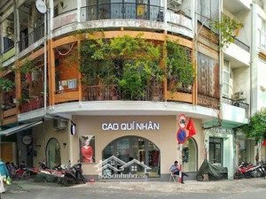 cho thuê mặt bằng góc 2 mặt tiền 416 võ văn tần quận 3. ngang 6m, dài 10m. riêng biệt