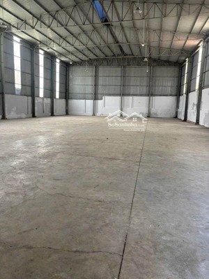 cho thuê kho 260m2 - 28tr/th đường kế aeon tân phú container 40f vào ok, pccc