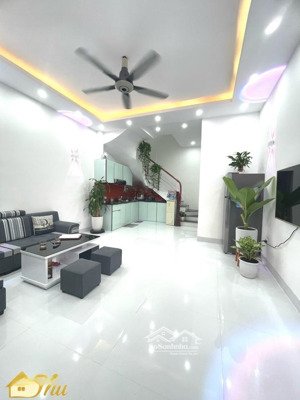 ô tô qua nhà - trung tâm cầu giấy - ngõ thông - kinh doanh - 73m2x5tầng - 12 tỷ