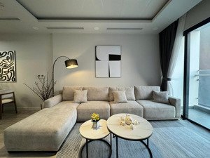 giá hủy diệt hà nội center point 3pn 81m² chỉ 16tr, không thuê là tiếc! lh e trung)