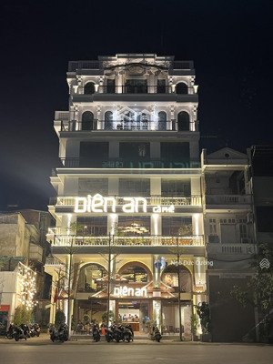 cho thuê mbkd nguyễn thị định 150m x 3t, mt 30m vị trí đẹp nhất phố phù hợp mọi mô hình 