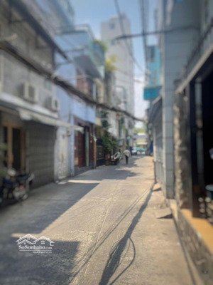 siêu hot giá hời,nhà chính chủ bình thạnh 2,7 tỷ còn tl,đường 7m,sổ hồng riêng