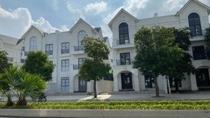 bán gấp bt song lập ha2 hoàn thiện - 150m2 đường 30m tại vinhomes gia lâm. rẻ nhất 30 tỷ tại vhop1
