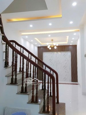 bán nhà xuân la tây hồ, ngõ thoáng gần đường, nhà 39m ở ngay chỉ 8.x tỷ. lh: 