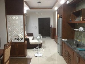 tôi bán căn góc cao ốc b ngô gia tự q.10. dt 70m2 2p 2wc, sh. l9. giá bán 3 tỷ. lh 