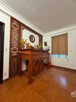 nhà 5 tầng dân xây quan nhân - 50m2 - ngõ thông ô tô - gần hồ.