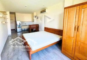 chính chủ cho thuê căn hộ full nội thất ngay trung tâm tp. thủ đức.