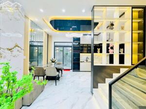 Bán nhà hẻm xe hơi Nguyễn Văn Cừ phường Nguyễn Cư Trinh quận 1, DT: 4x15m, giá 13 tỷ, gần mặt tiền đường