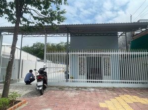 bán đất tặng nhà cấp 4 đường đoàn nguyễn tuấn mặt tiền đường nhựa giá chỉ 650tr