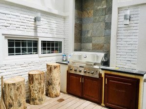 bán gấp nhà mặt tiền đường nguyễn minh hoàng,q tân bình.gía 28 tỷ, 120m2, 5pn, 5wc. lh : 