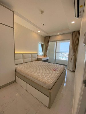 cho thuê căn hộ 2pn-72m2 tại terra royal, lý chính thắng, q3, nội thất đầy đủ 22 tr, lh:0779072306