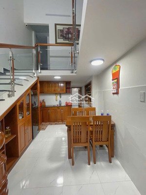 nhà 2 tầng k384 điện biên phủ thông ngô gia khảm. ô tô đậu đỗ cách nhà vài bước chân