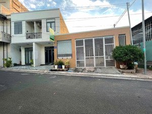 chính chủ gửi bán gấp căn nhà cấp 4
phước nguyên, tp bà rịa.